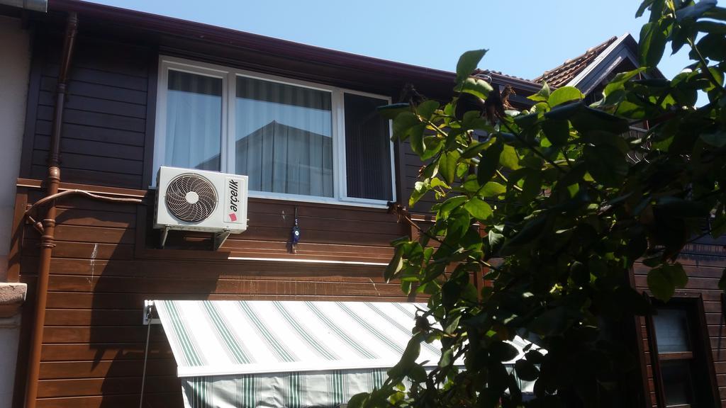 Cicekli Yali Hotel Büyükada Exterior foto